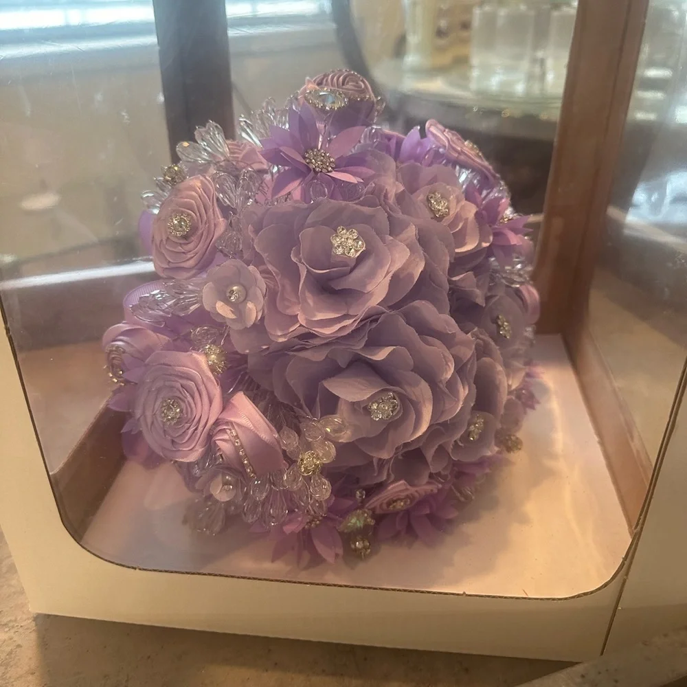 Lavender wedding bouquet with, Grooms boutonniere. - Picture 11 of 11